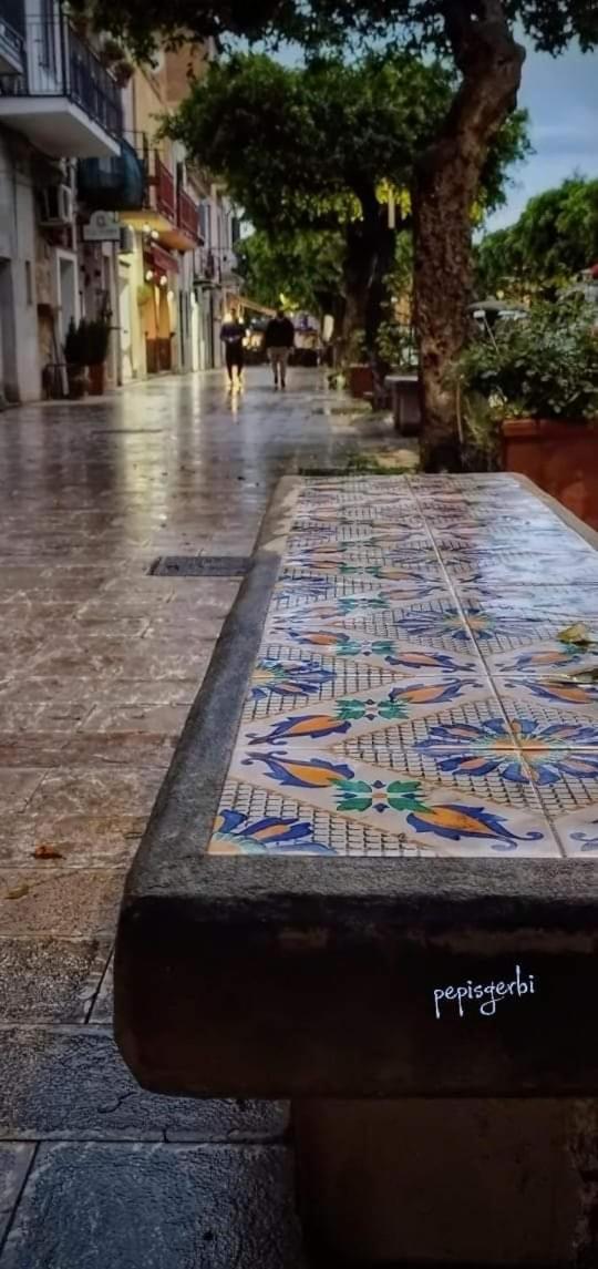 Umberto 25 Bed & Breakfast Santo Stefano di Camastra Exterior photo